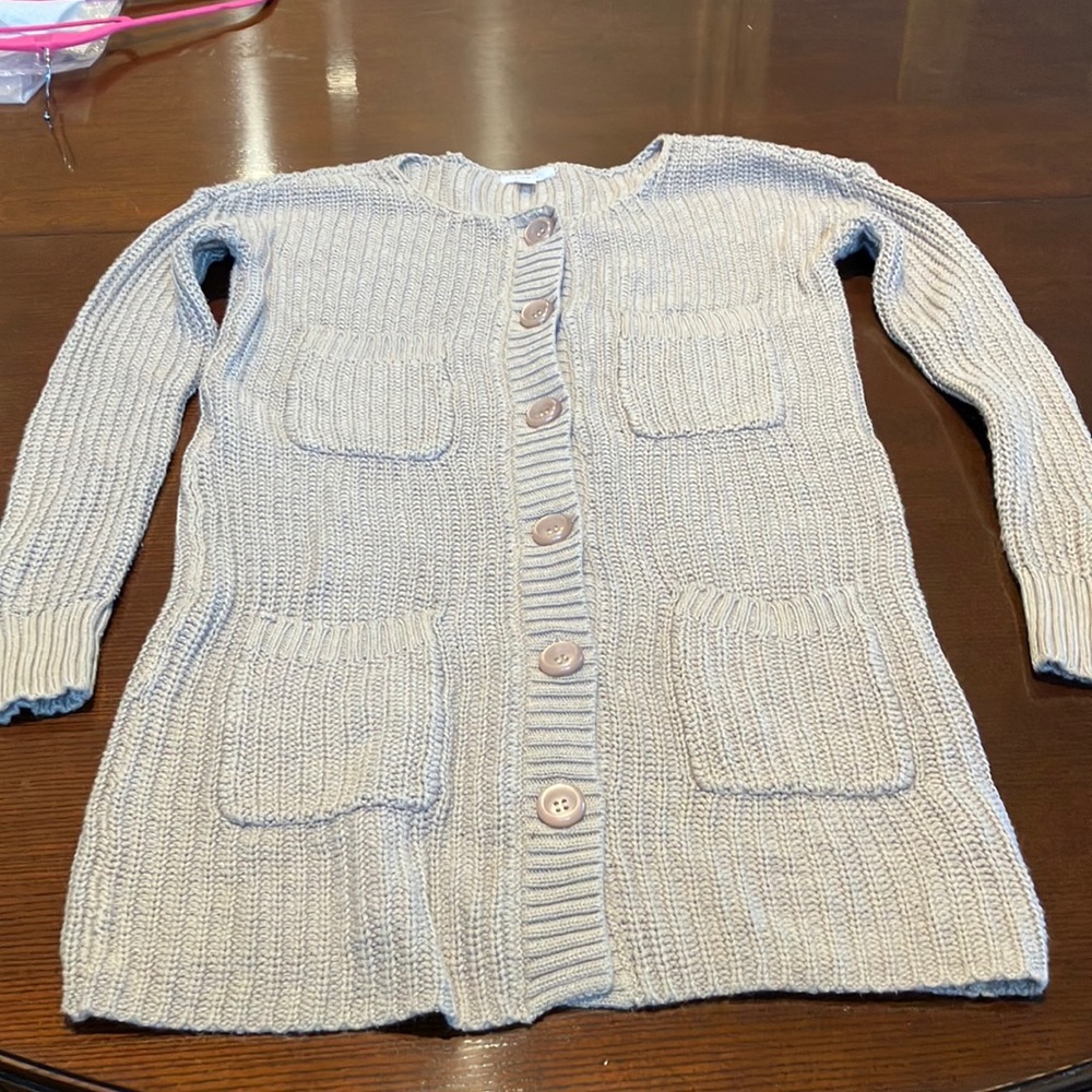 Caslon  long sleeve cardigan sweater XS Tan  with 4 front pockets.